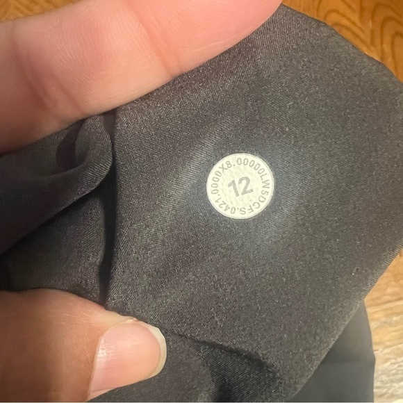 Lululemon Keep Moving Pant 7/8 High-Rise in Graphite Gray Sz 12 Athletic Travel - Picture 10 of 16